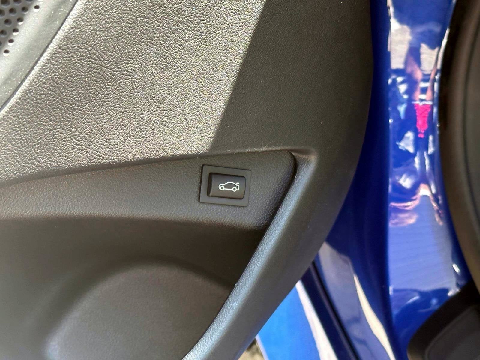 2025 BMW 2 Series 230i xDrive