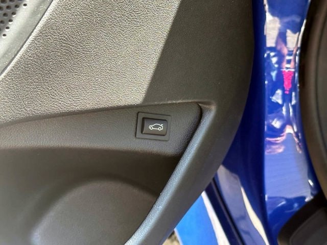 2025 BMW 2 Series 230i xDrive