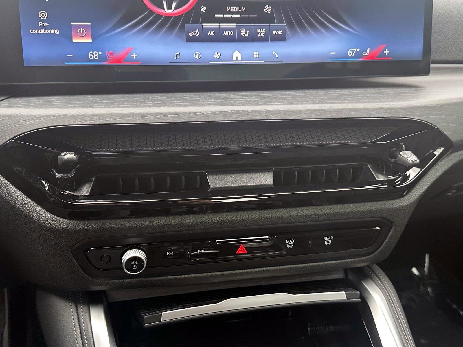 2025 BMW 2 Series 230i xDrive