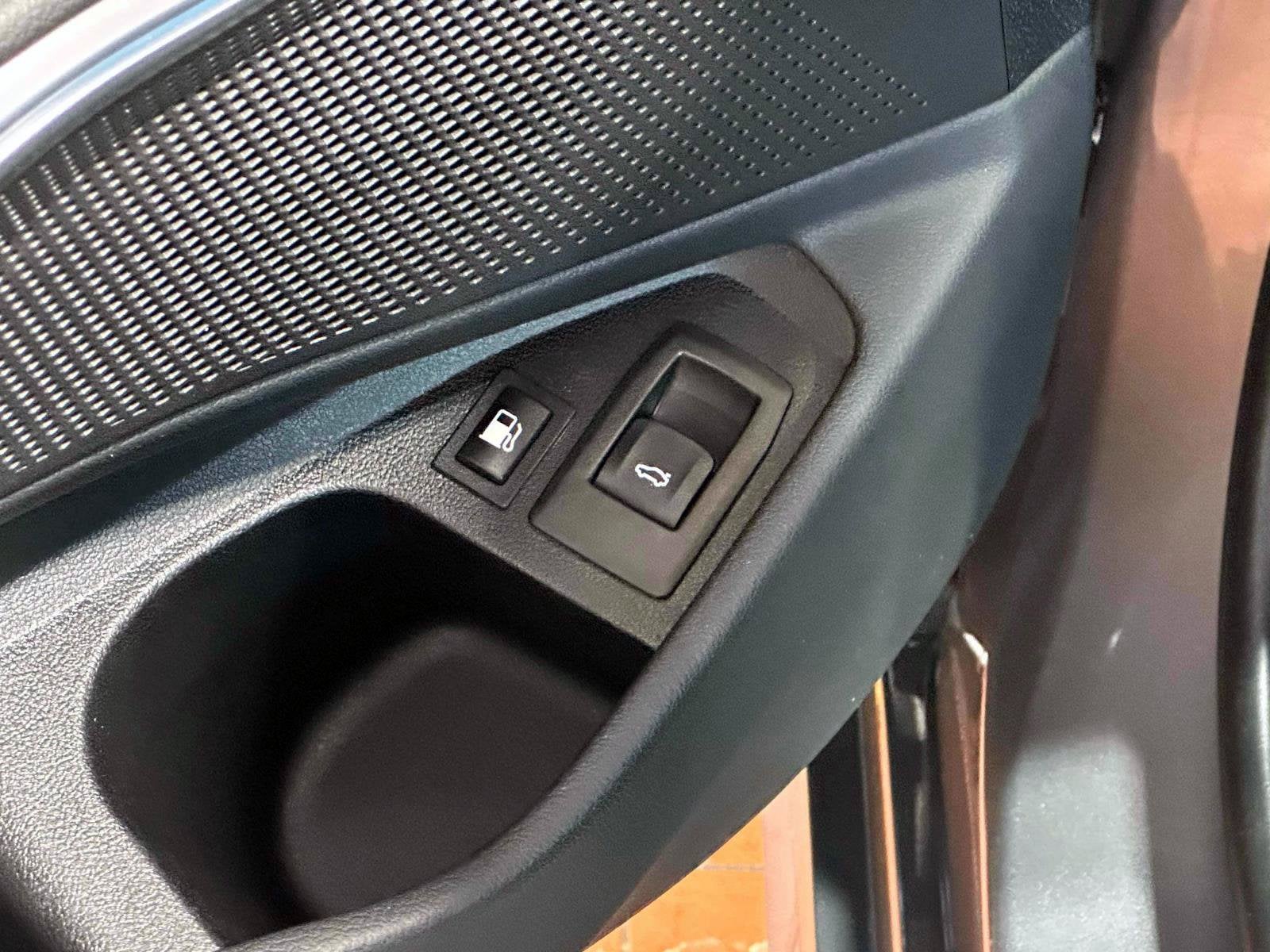 2023 BMW 3 Series 330e xDrive
