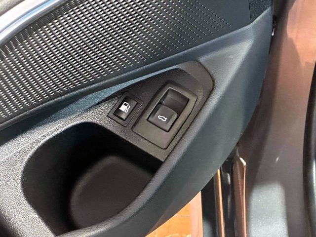 2023 BMW 3 Series 330e xDrive