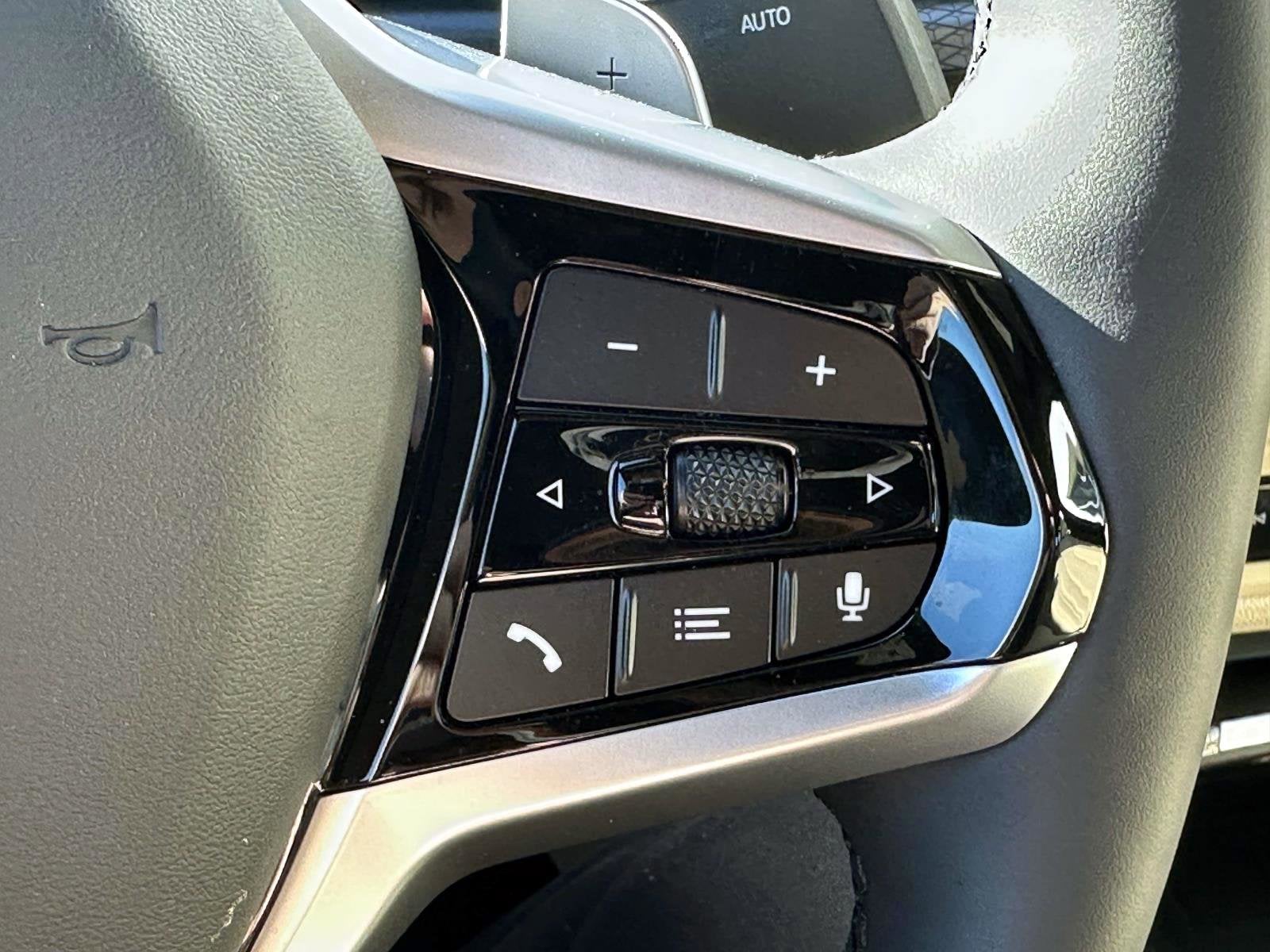 2025 BMW 3 Series 330i xDrive