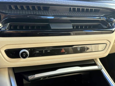 2025 BMW 3 Series 330i xDrive