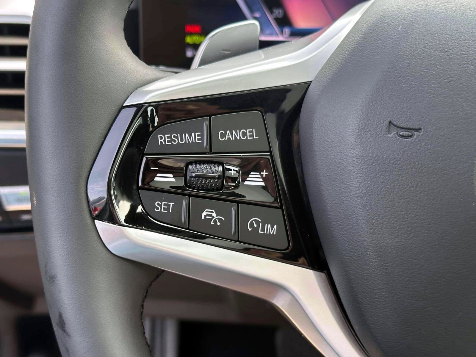 2025 BMW 3 Series 330i xDrive