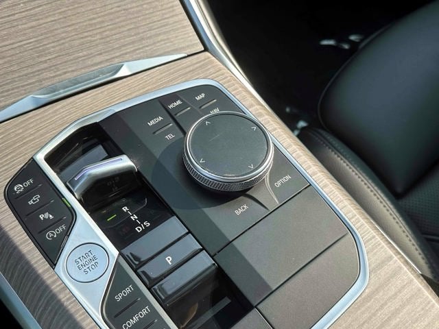 2025 BMW 3 Series 330i xDrive