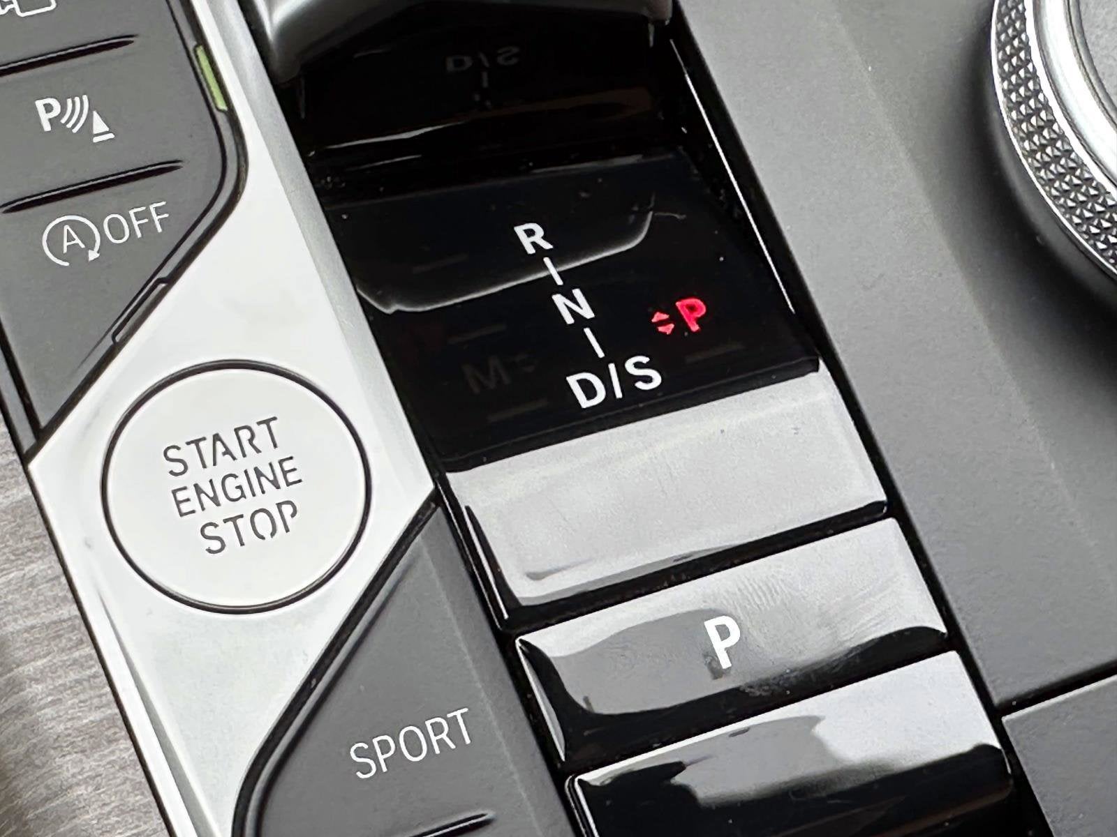 2025 BMW 3 Series 330i xDrive