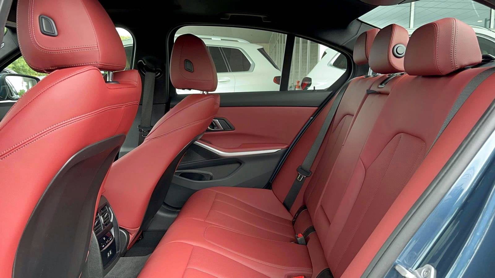 2025 BMW 3 Series 330i xDrive