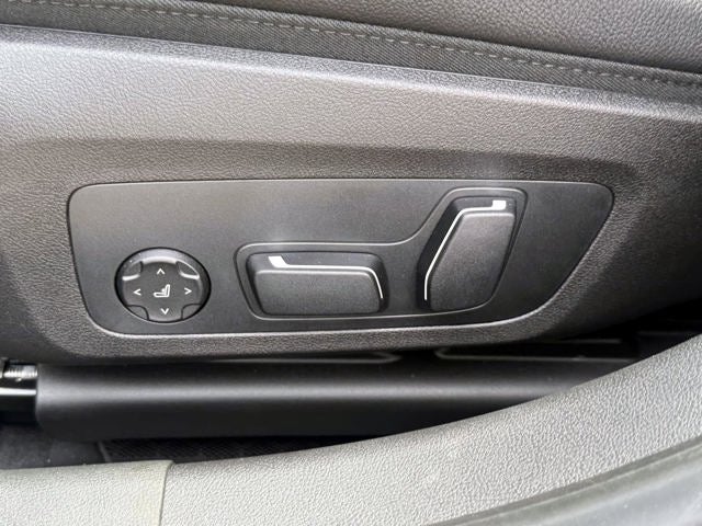 2026 BMW 3 Series 330i - Photo 62