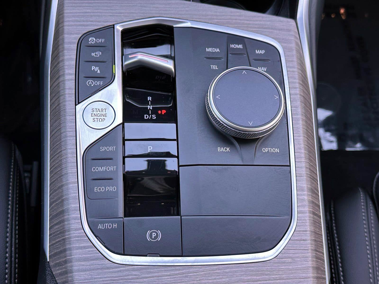 2025 BMW 3 Series 330i xDrive