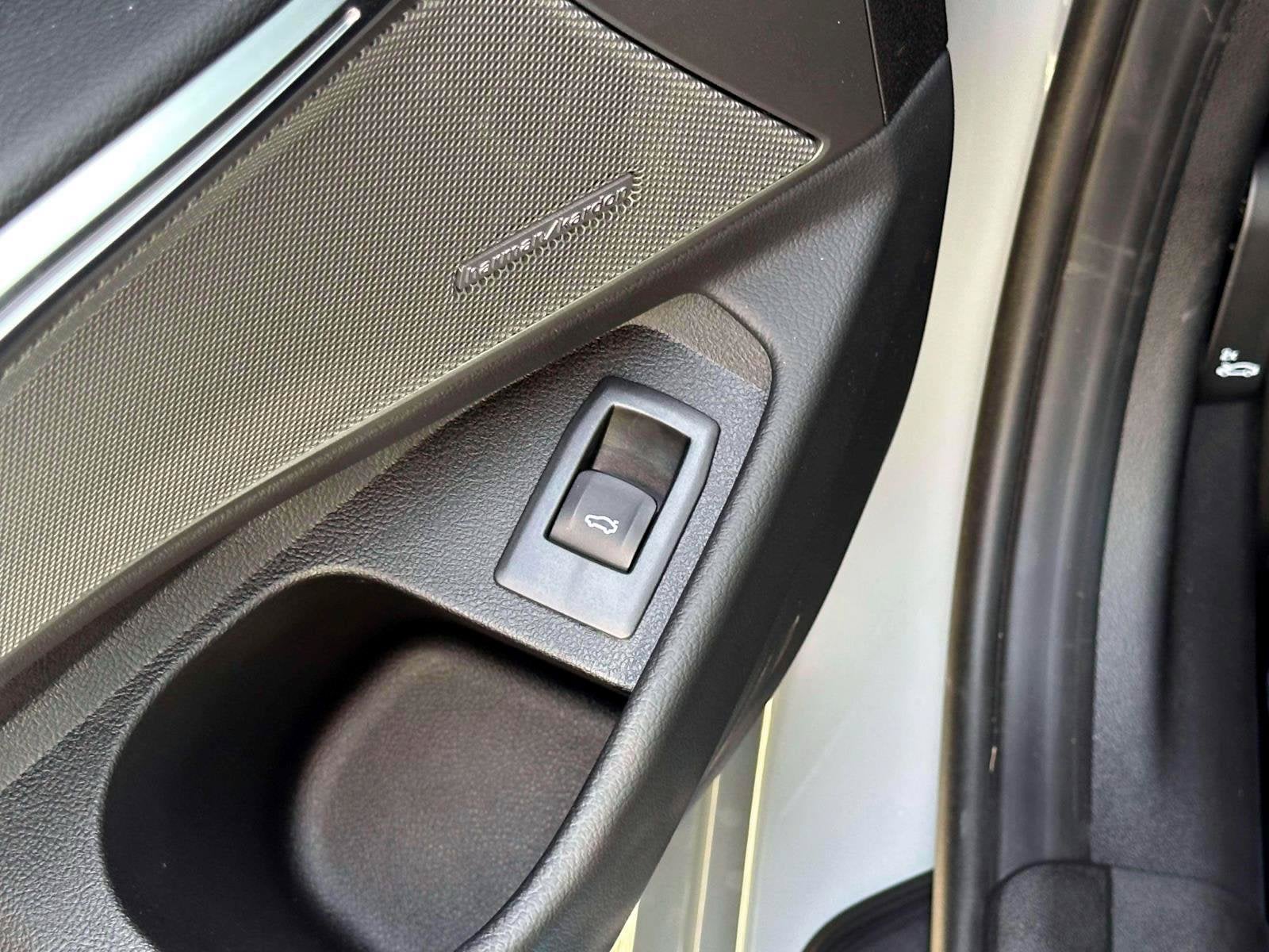 2026 BMW 3 Series 330i NA xDrive