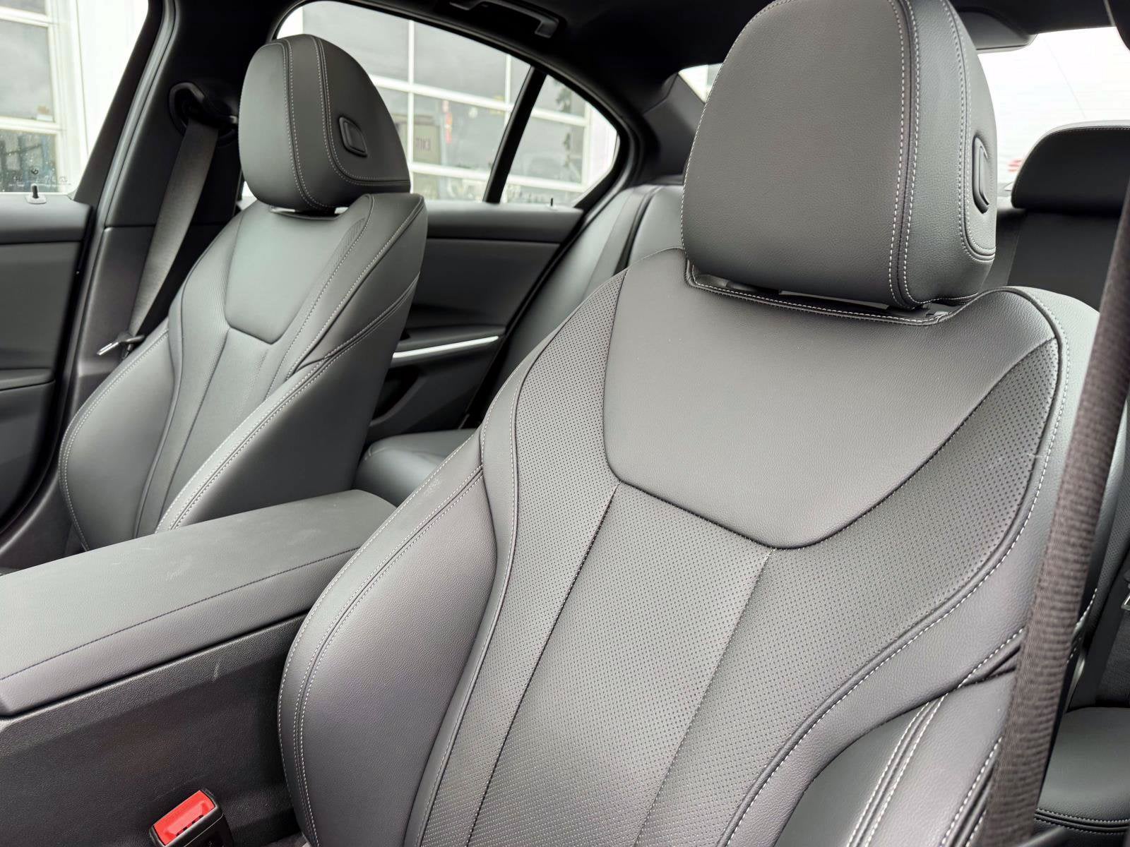 2025 BMW 3 Series 330i xDrive
