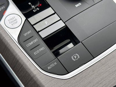 2025 BMW 3 Series 330i xDrive