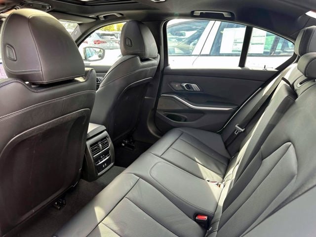 2025 BMW 3 Series 330i xDrive