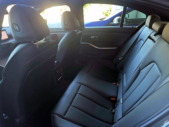 2025 BMW 3 Series 330i xDrive