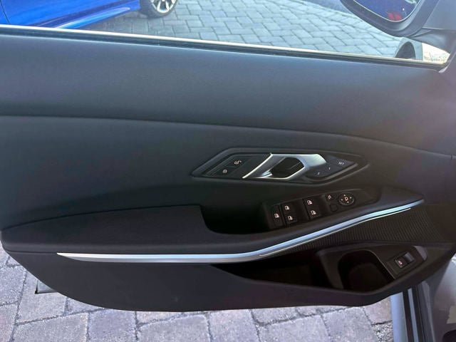 2025 BMW 3 Series 330i xDrive