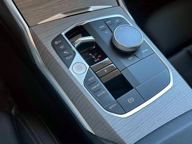 2025 BMW 3 Series 330i xDrive