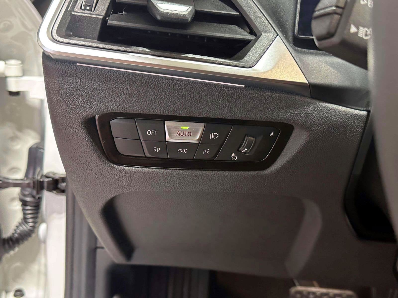 2024 BMW 3 Series 330i xDrive