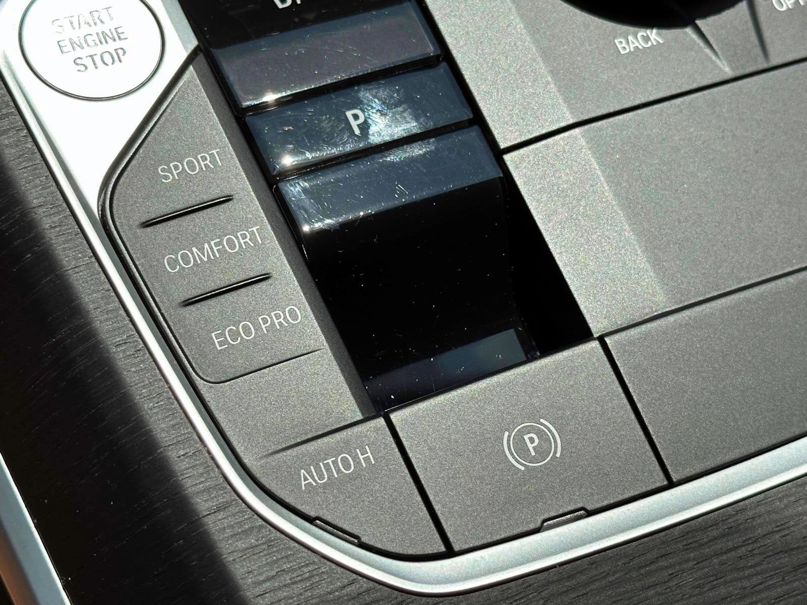 2024 BMW 3 Series 330i xDrive