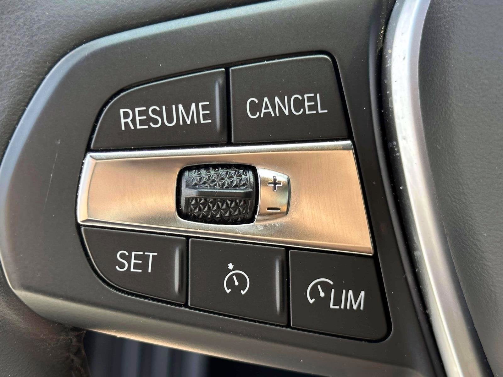 2024 BMW 3 Series 330i xDrive