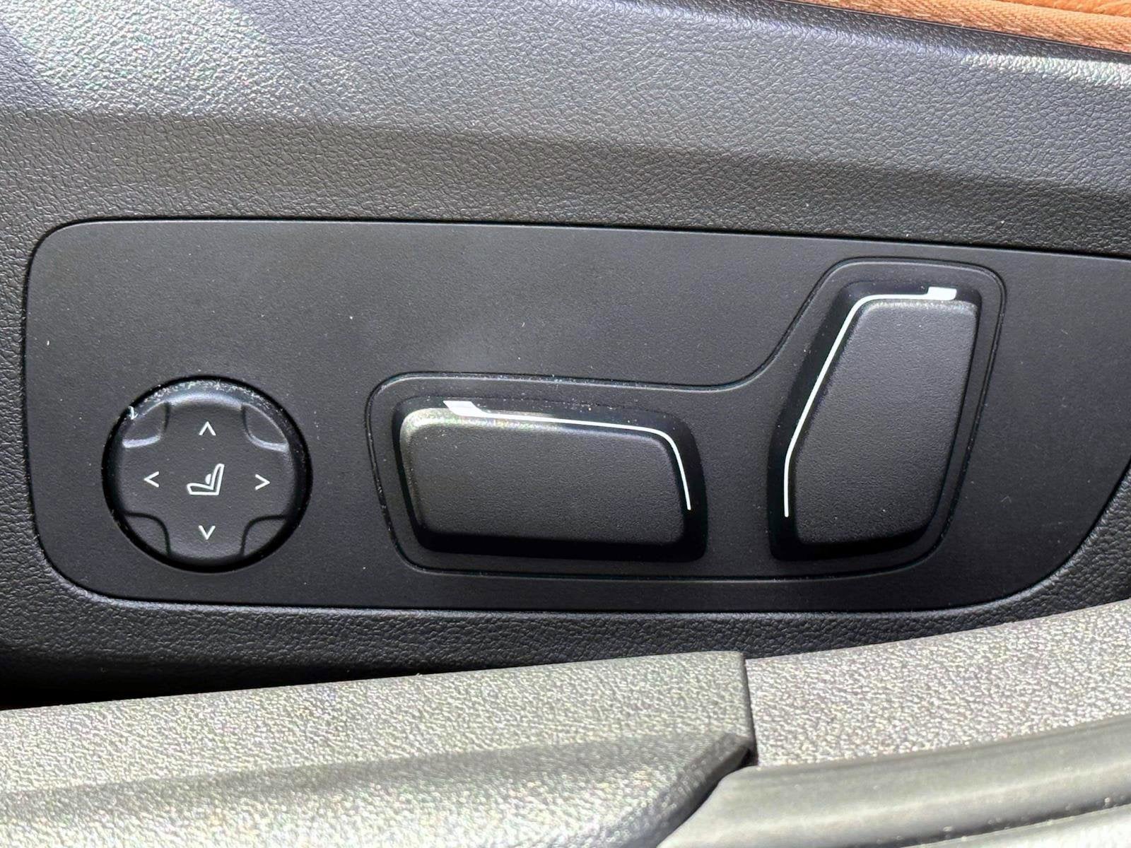 2024 BMW 3 Series 330i xDrive