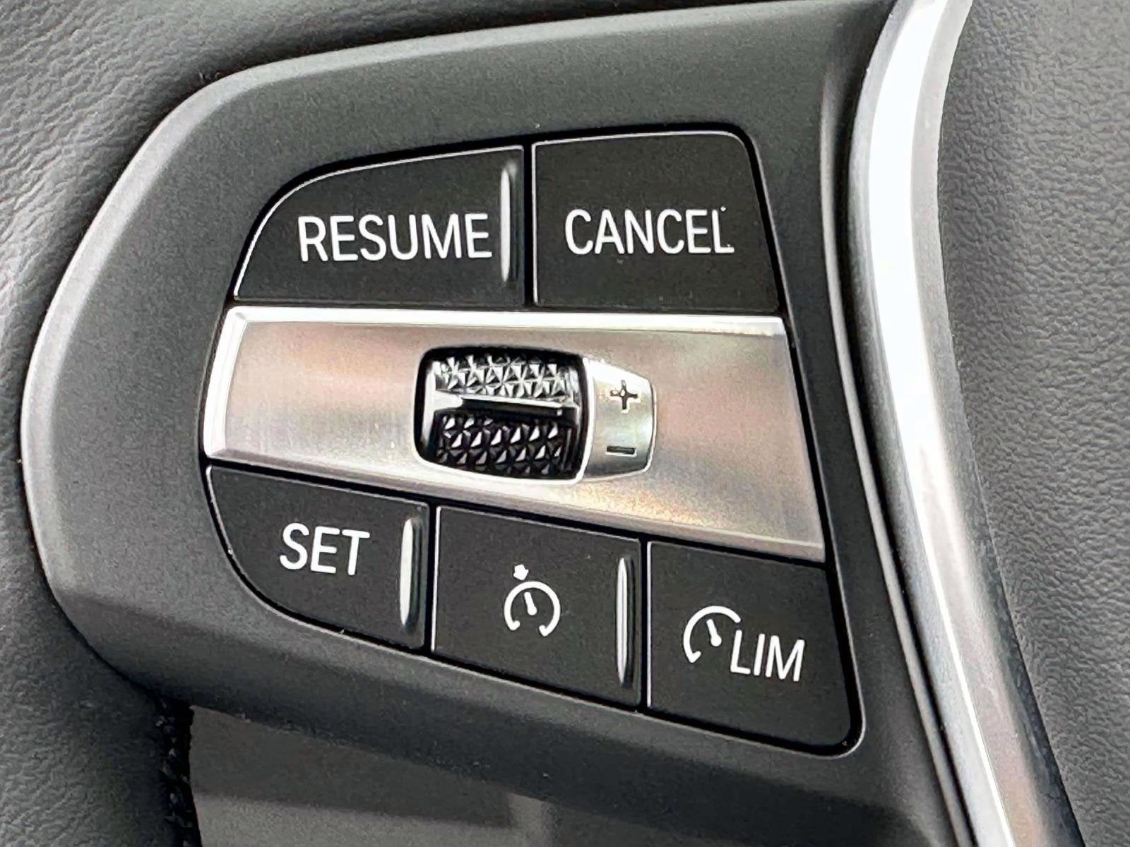 2024 BMW 3 Series 330i xDrive