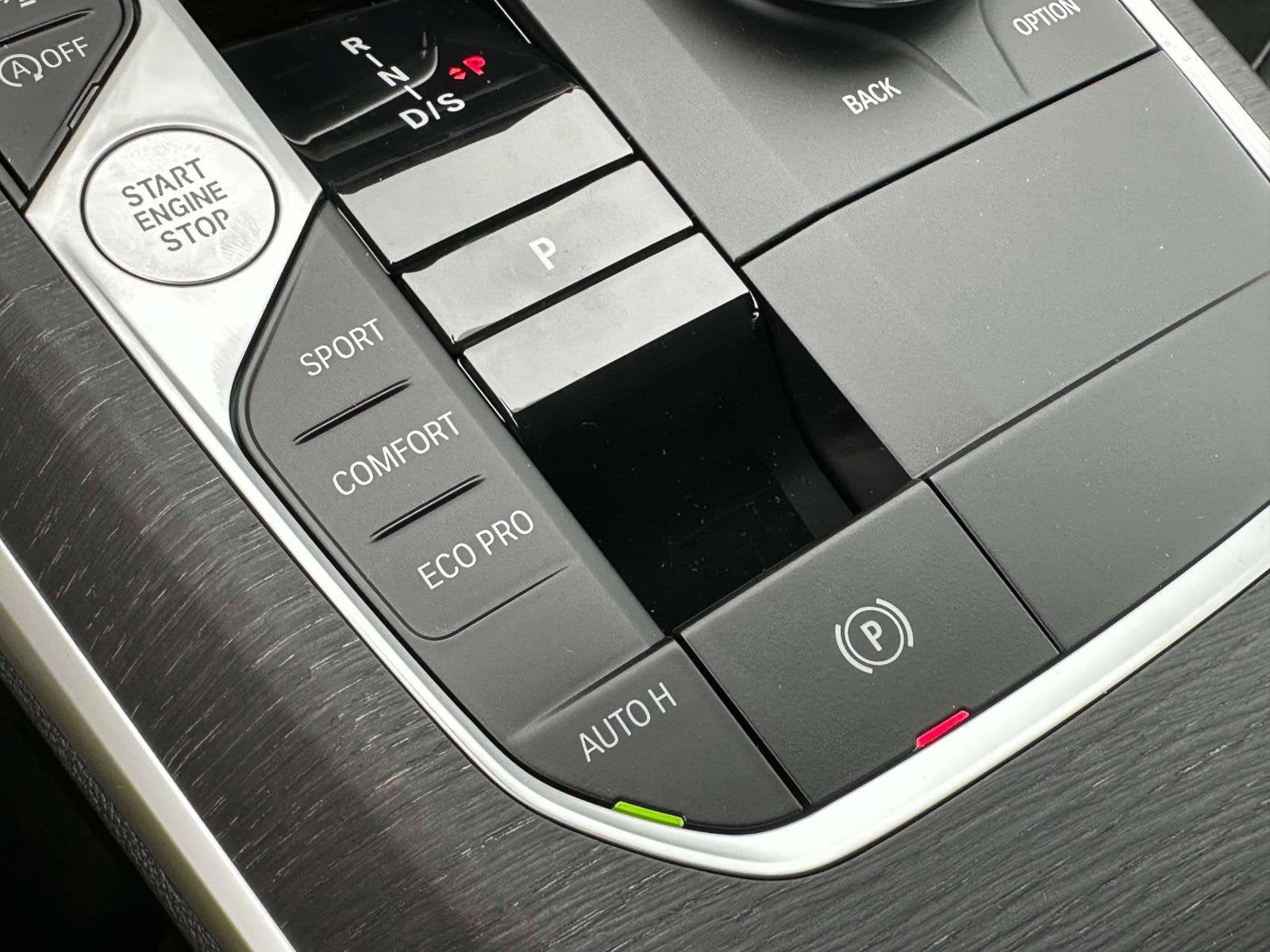 2024 BMW 3 Series 330i xDrive