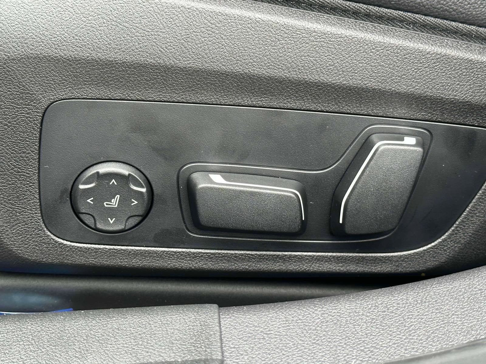 2024 BMW 3 Series 330i xDrive