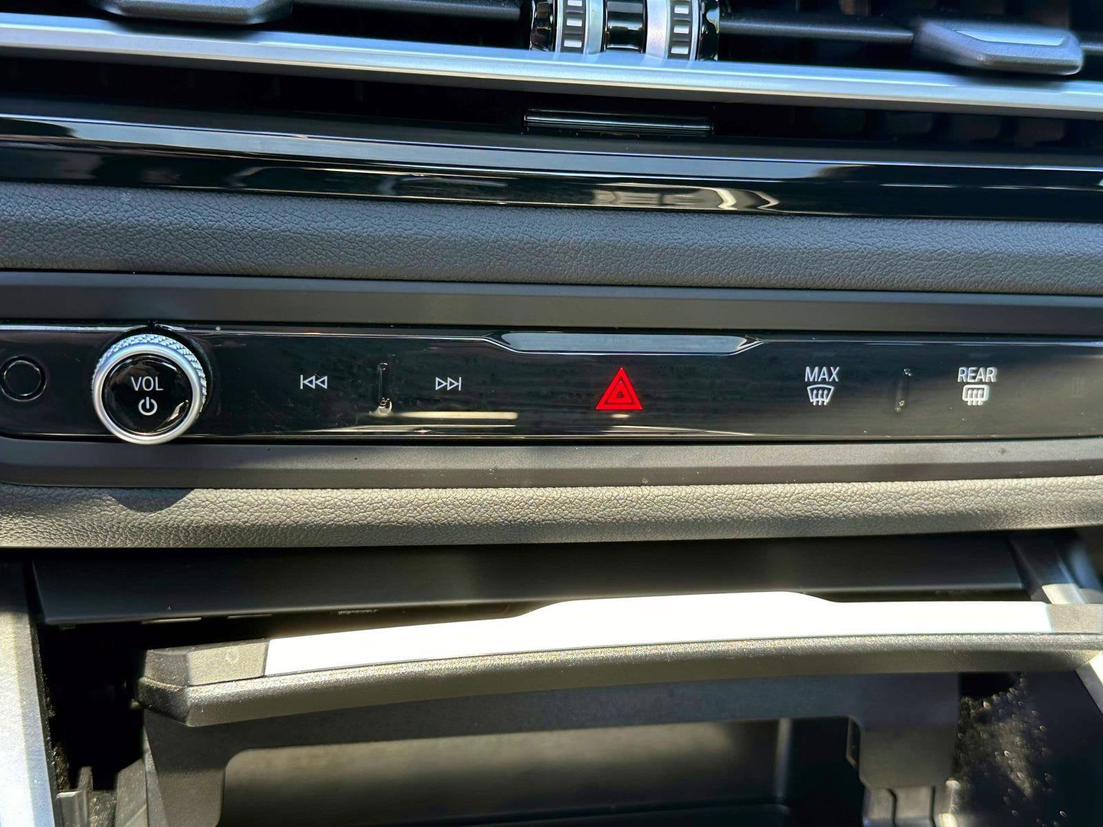 2024 BMW 3 Series 330i xDrive