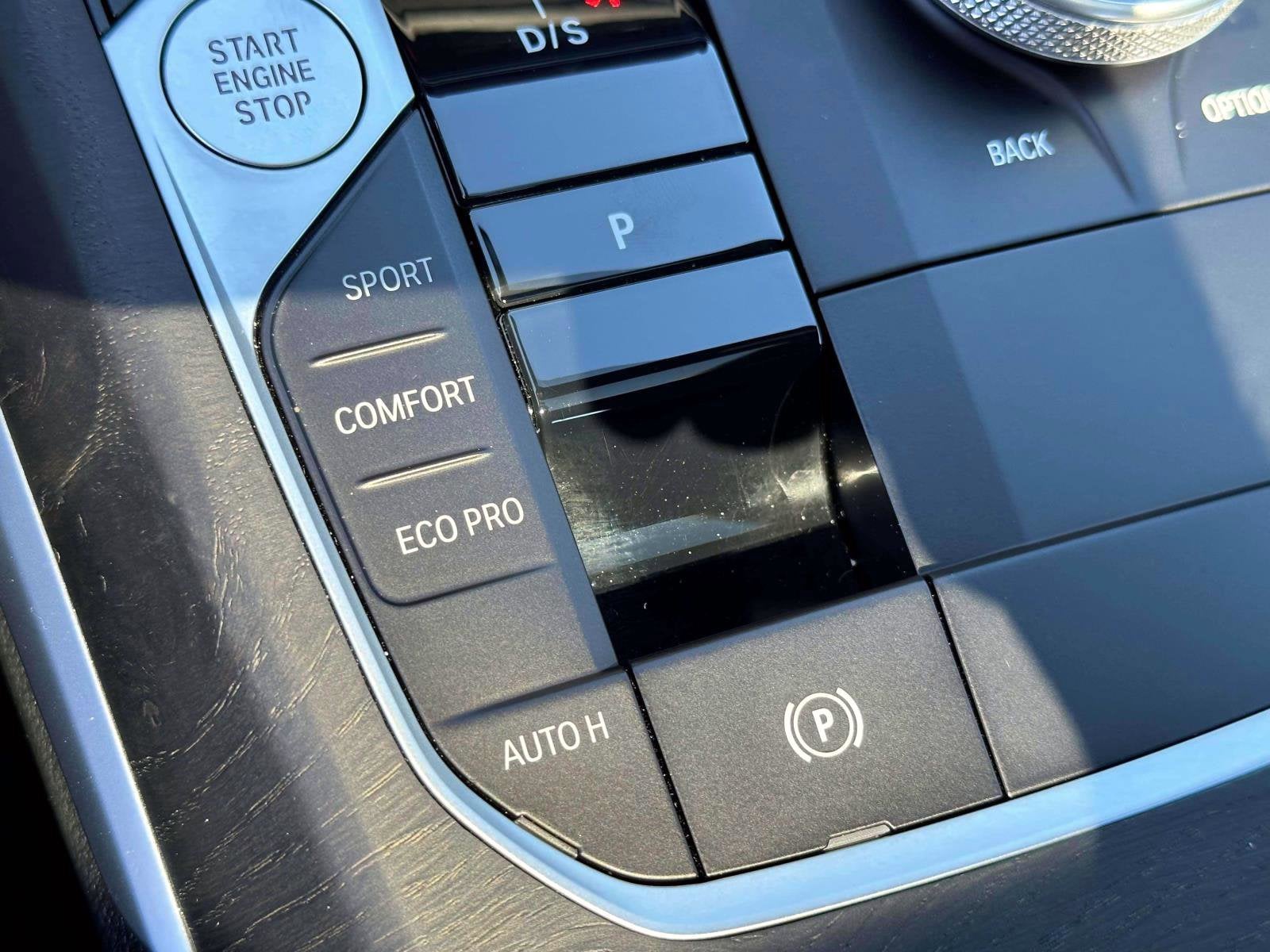 2024 BMW 3 Series 330i xDrive