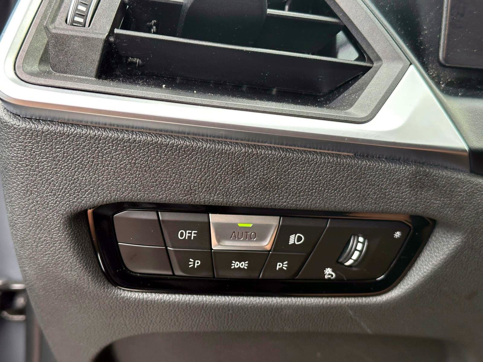 2024 BMW 3 Series 330i xDrive