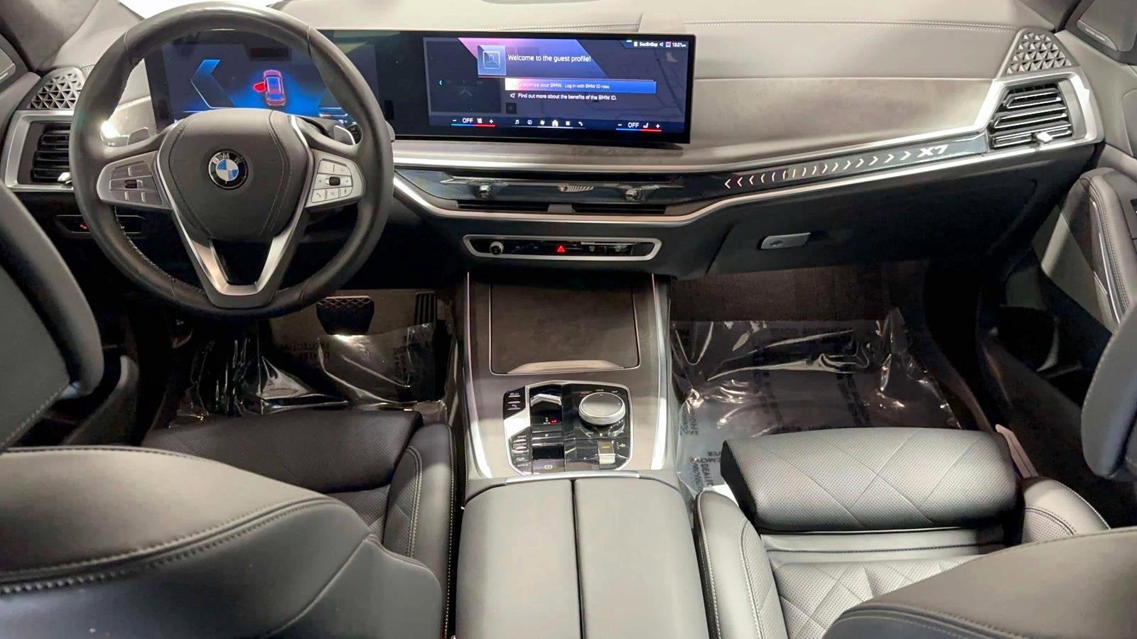 2025 BMW X7 xDrive40i