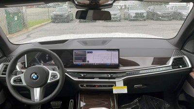 2027 BMW X7 xDrive40i