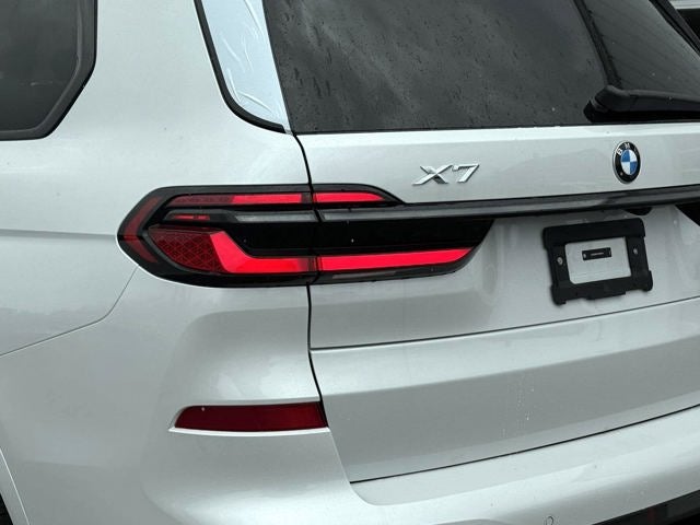 2027 BMW X7 xDrive40i