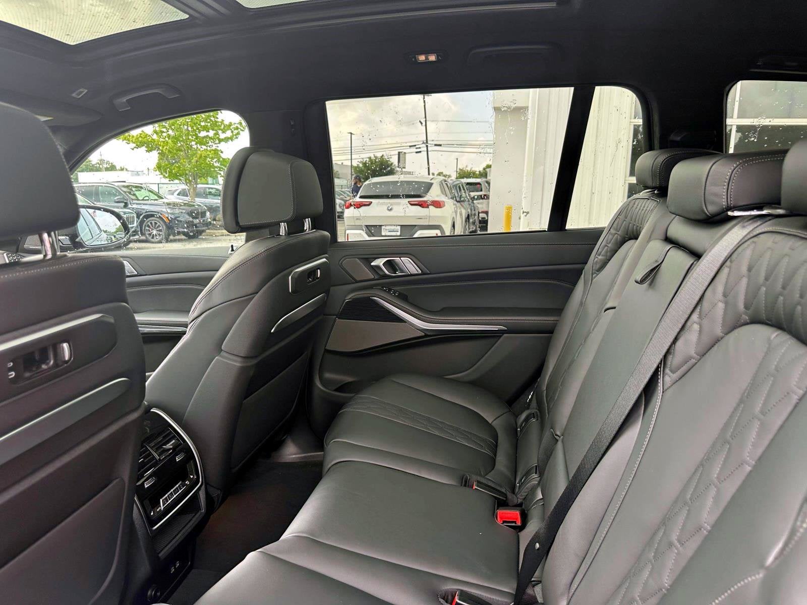 2027 BMW X7 xDrive40i