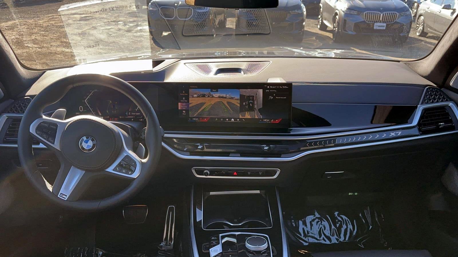 2025 BMW X7 xDrive40i
