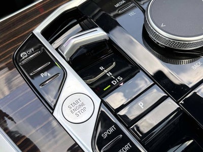 2027 BMW X7 xDrive40i