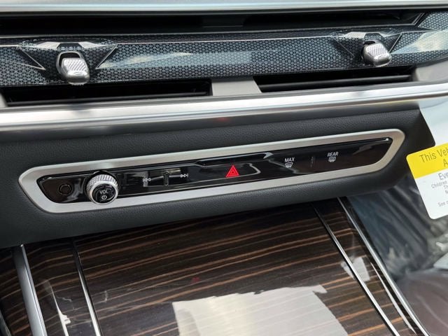 2027 BMW X7 xDrive40i