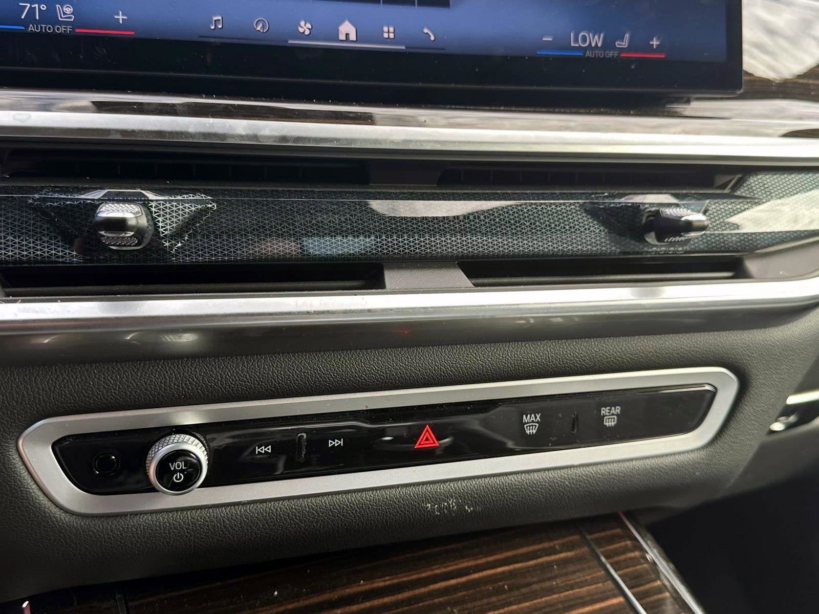 2025 BMW X7 xDrive40i