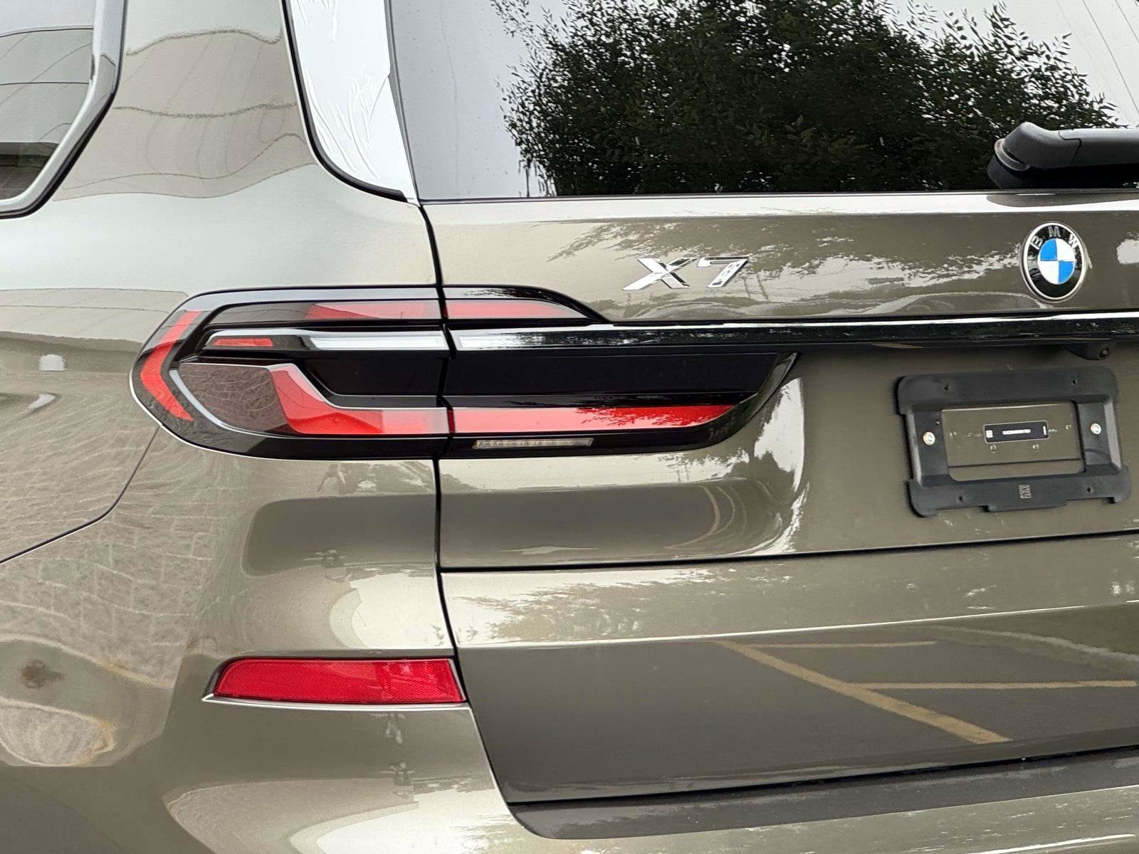 2027 BMW X7 xDrive40i