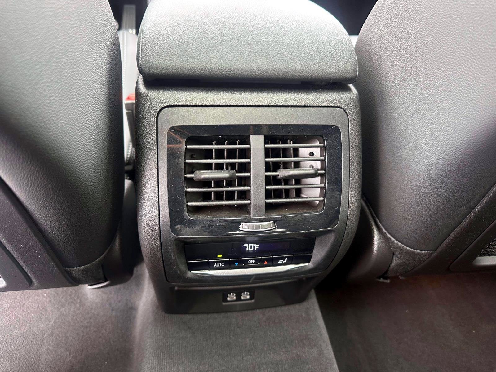 2025 BMW X4 xDrive30i