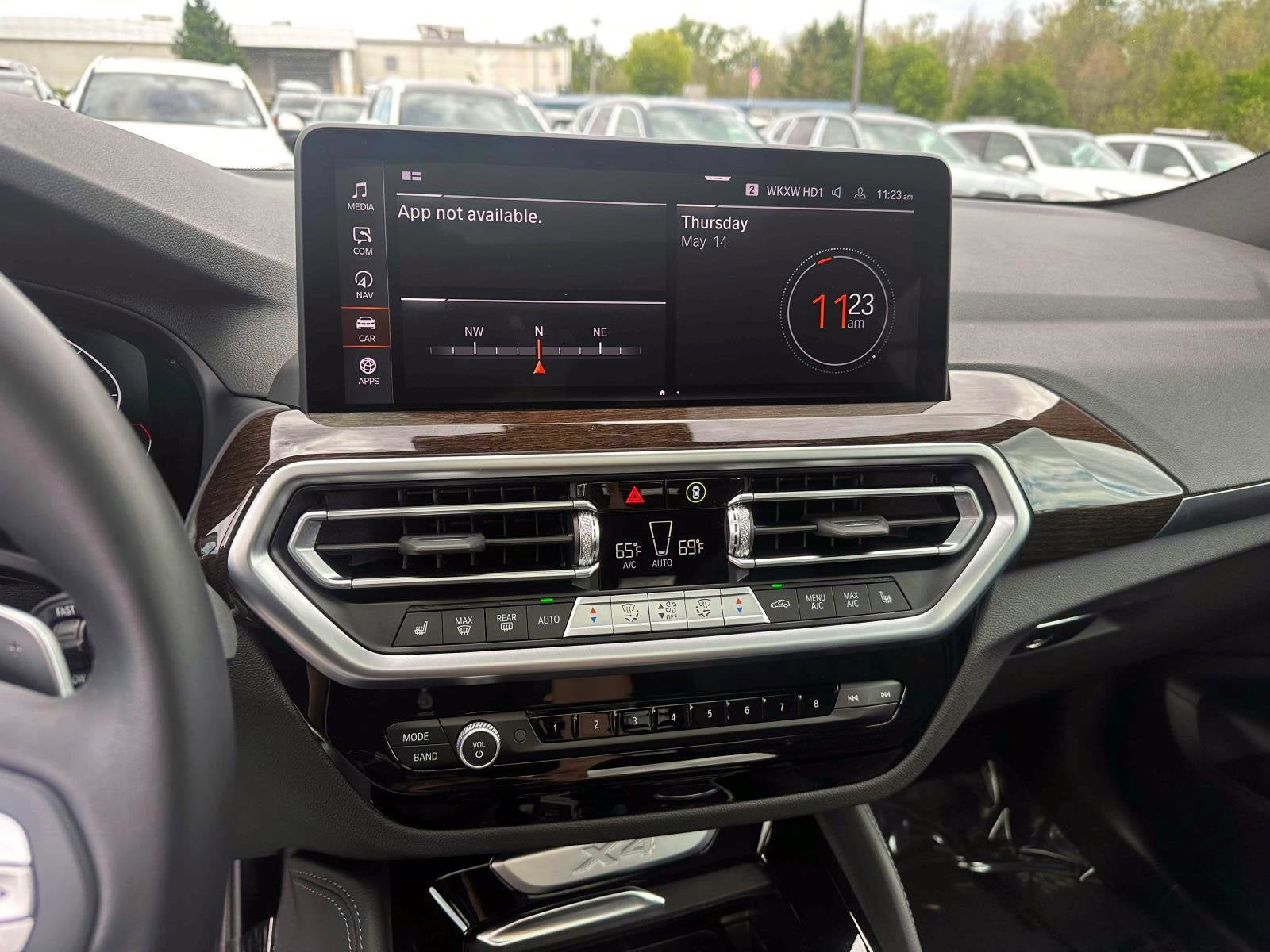 2025 BMW X4 xDrive30i