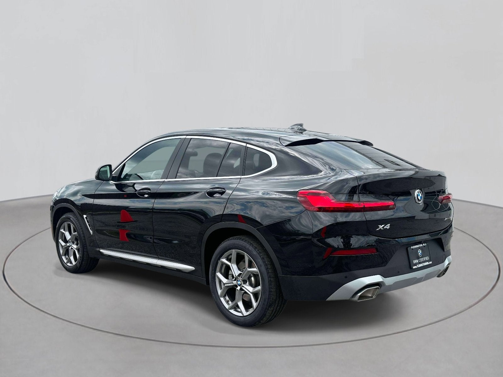 2025 BMW X4 xDrive30i