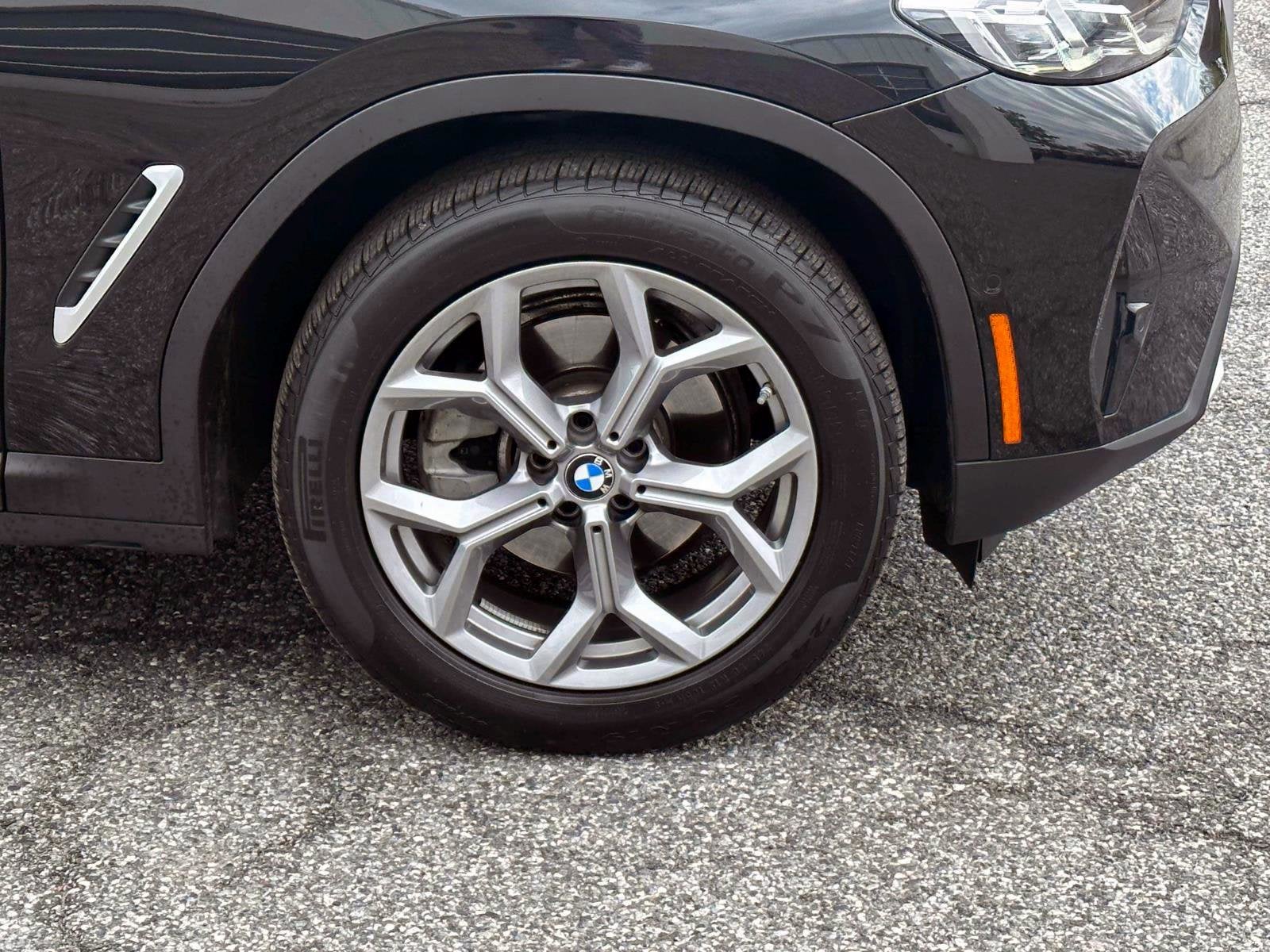2025 BMW X4 xDrive30i
