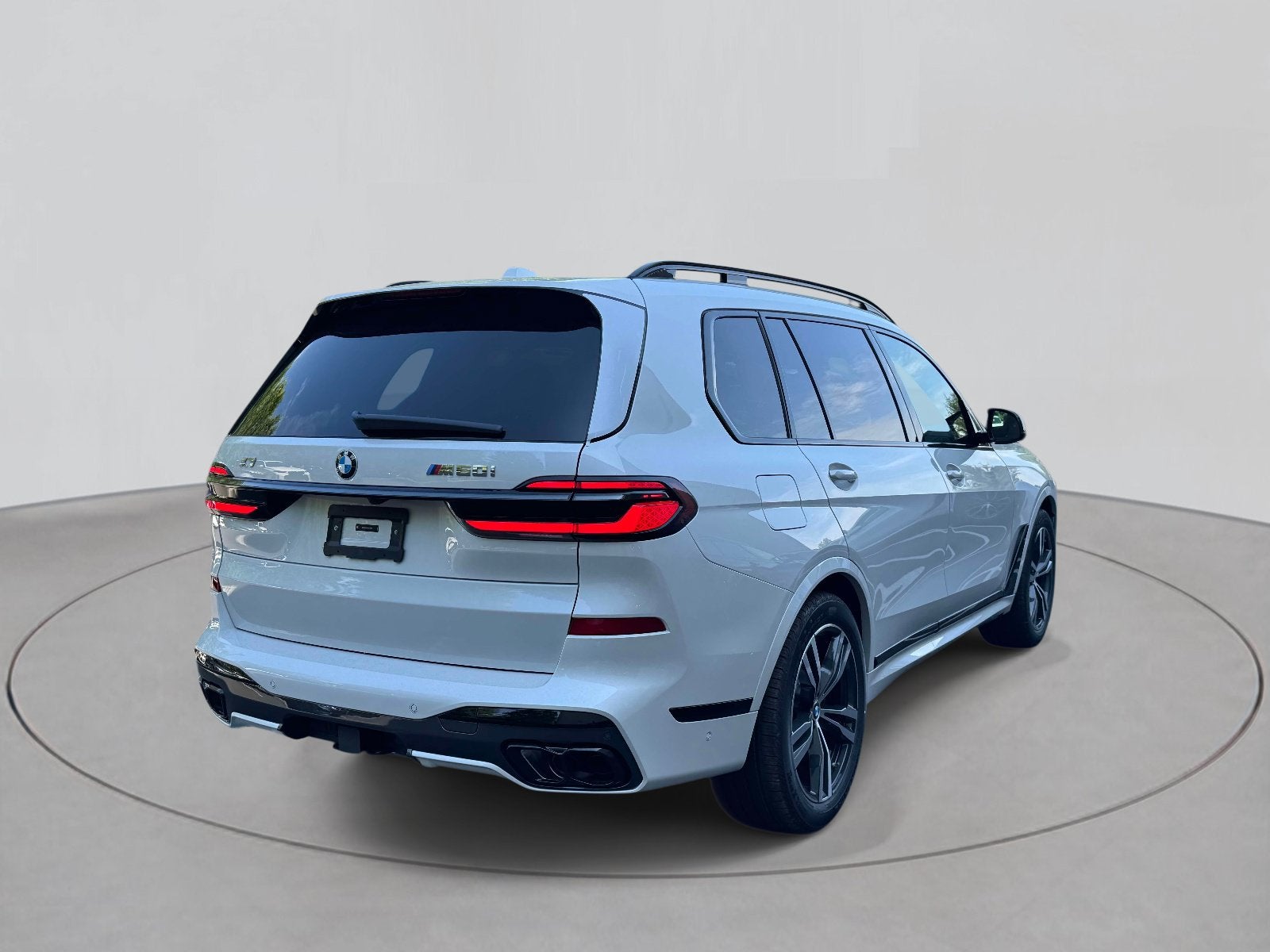 2027 BMW X7 M60i