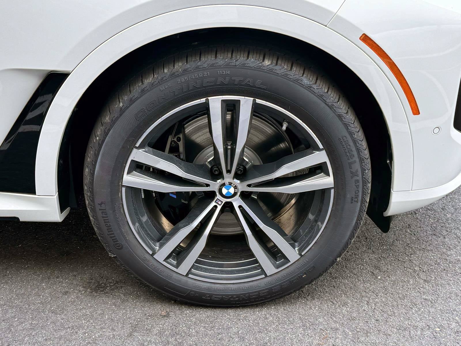 2027 BMW X7 M60i