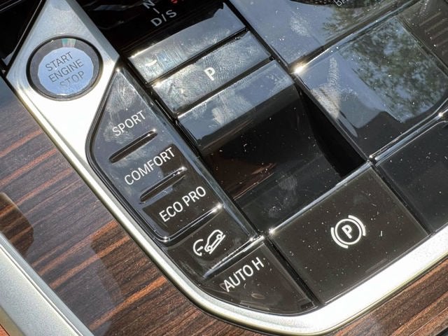 2027 BMW X7 M60i