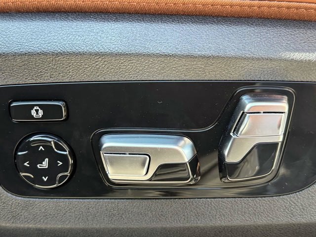2027 BMW X7 M60i