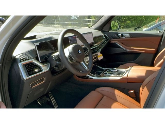 2027 BMW X7 M60i