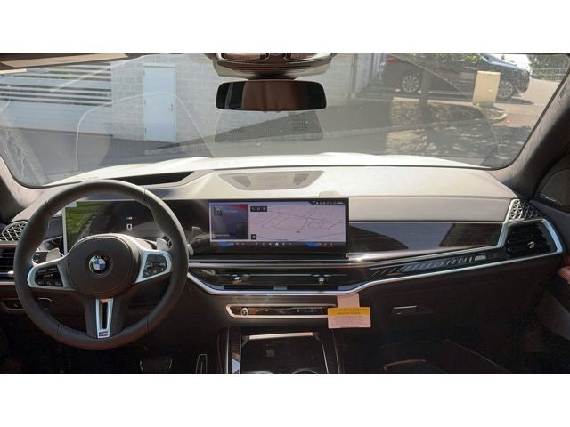 2027 BMW X7 M60i