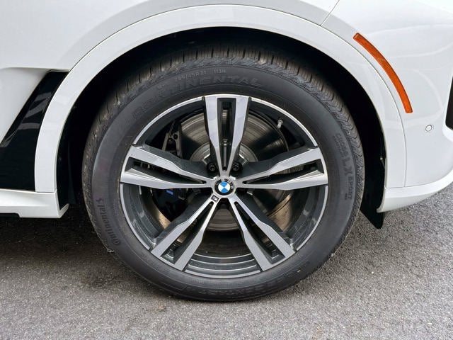 2027 BMW X7 M60i